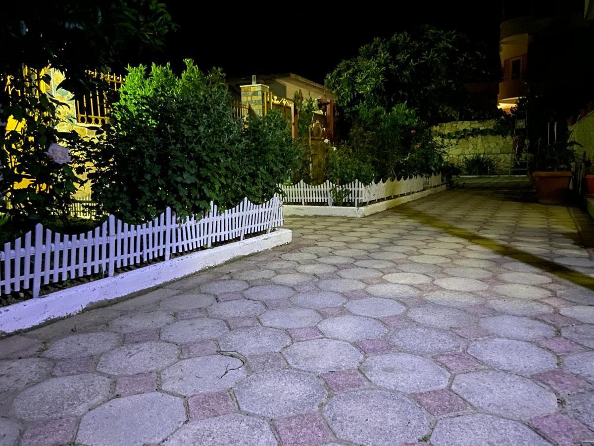 Raisa Guesthouse 12 Berat Ngoại thất bức ảnh