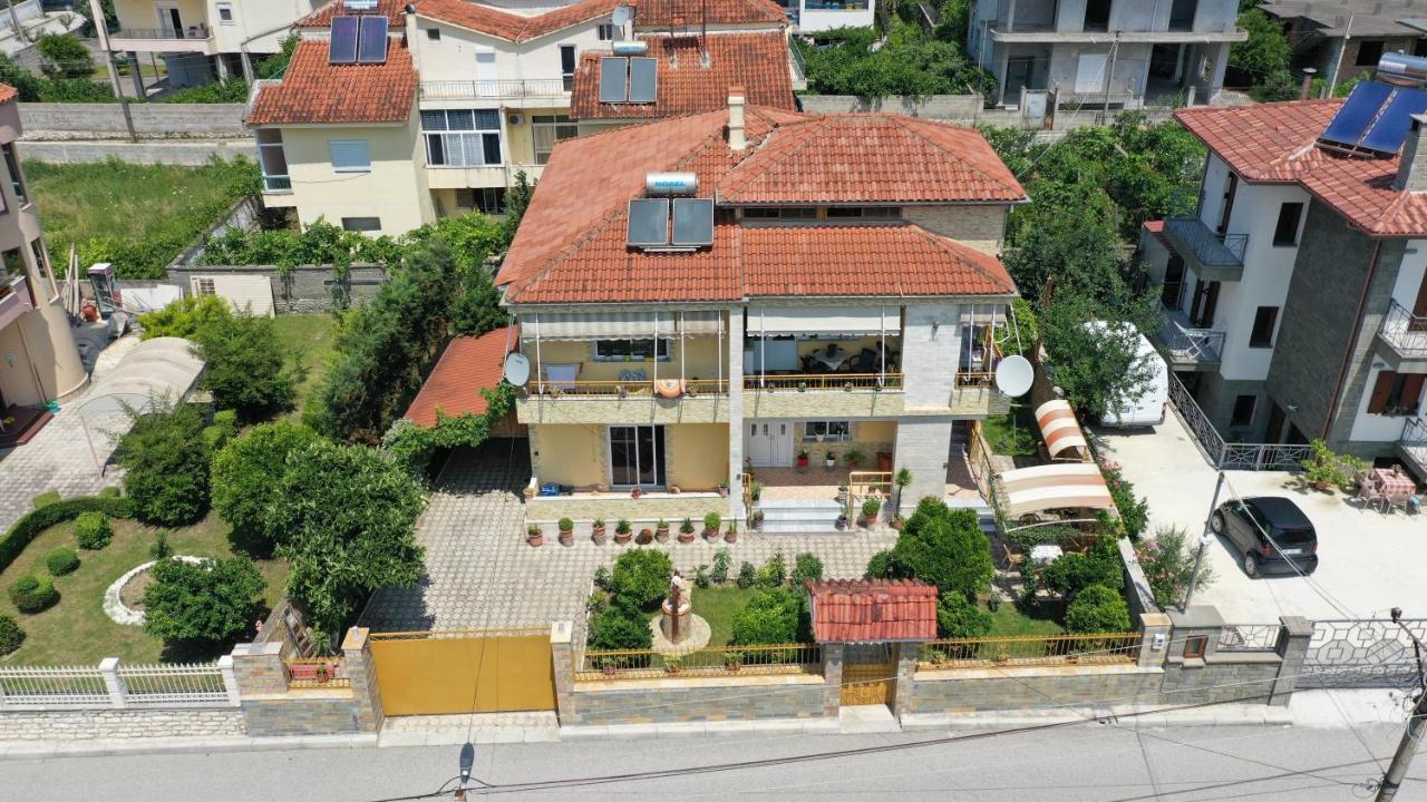 Raisa Guesthouse 12 Berat Ngoại thất bức ảnh
