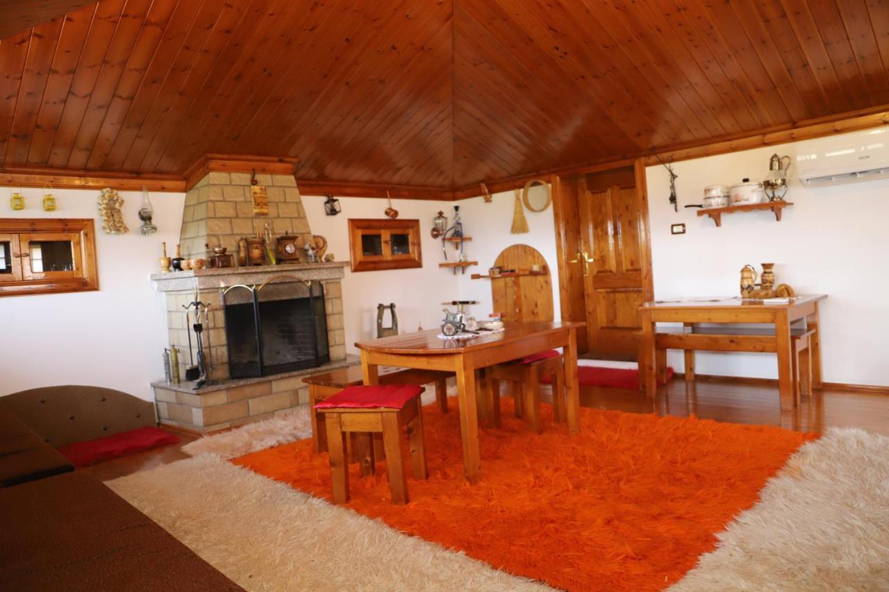 Raisa Guesthouse 12 Berat Ngoại thất bức ảnh