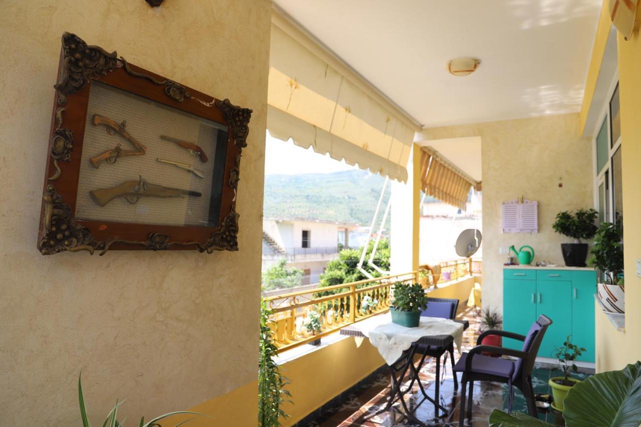 Raisa Guesthouse 12 Berat Ngoại thất bức ảnh