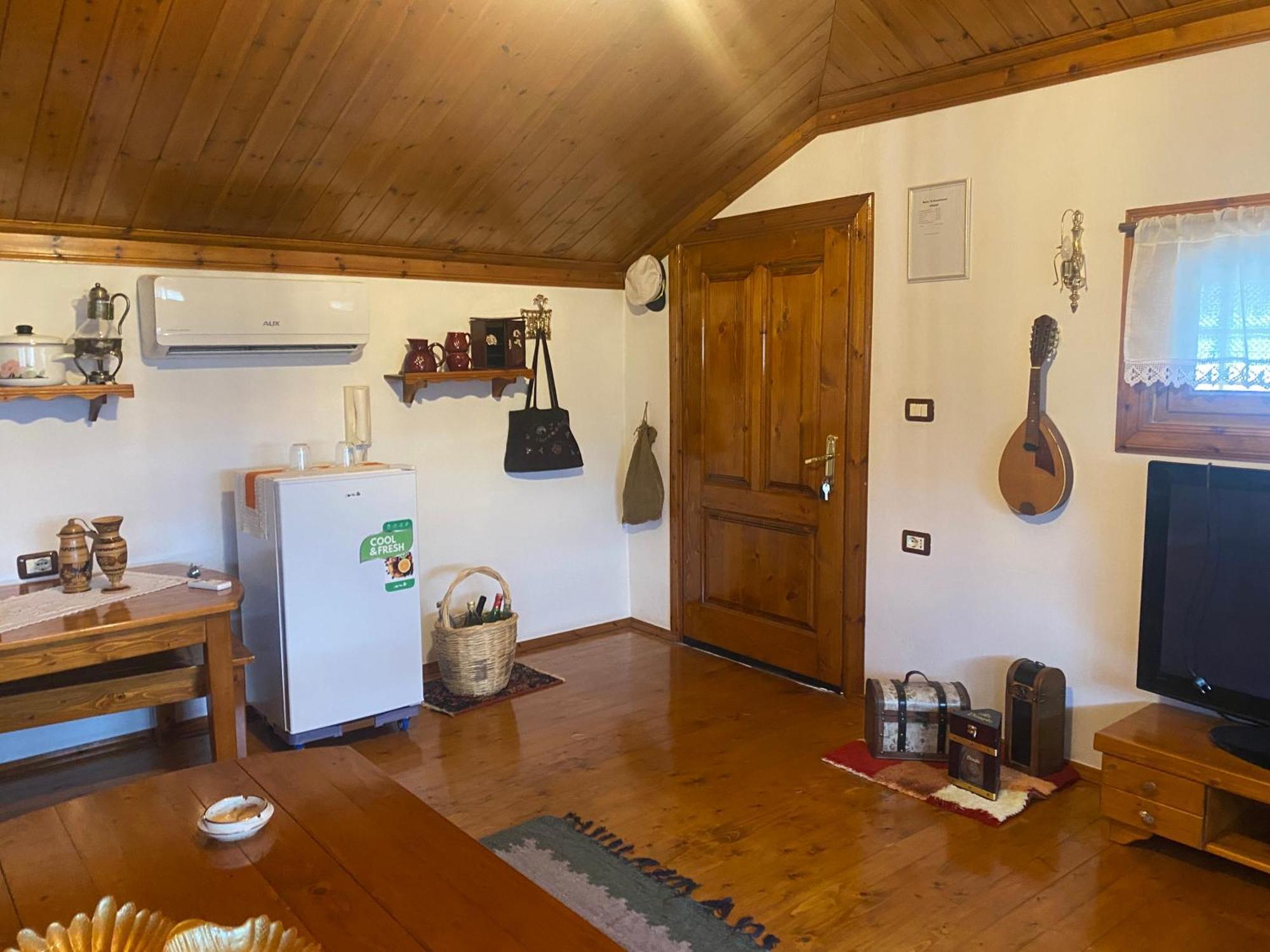 Raisa Guesthouse 12 Berat Ngoại thất bức ảnh